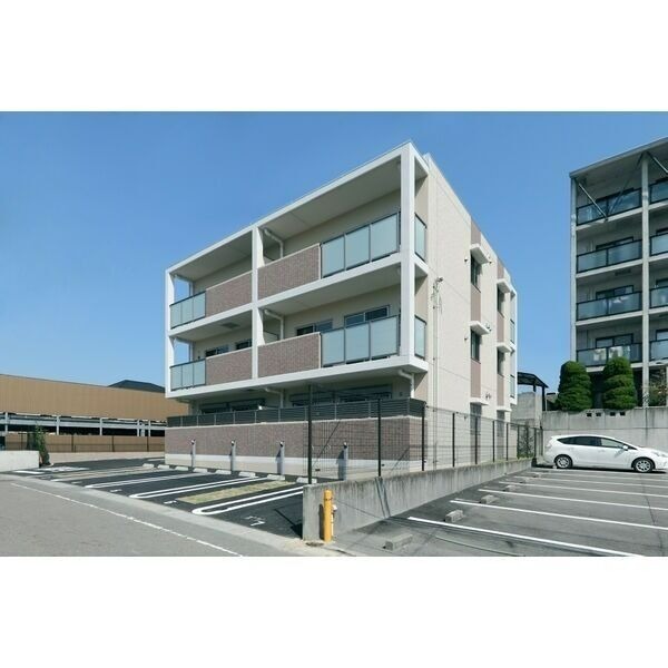 13832968/建物外観