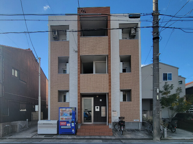 8615595/建物外観