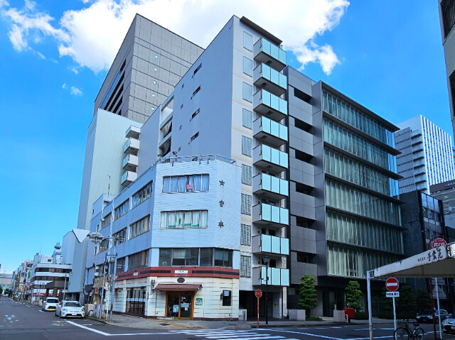 8784602/建物外観
