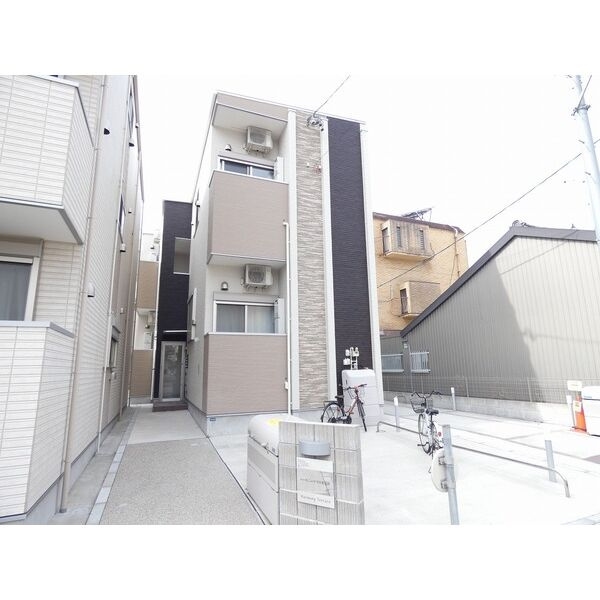 8993189/建物外観
