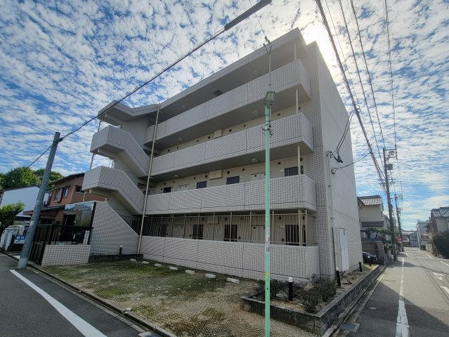 8996558/建物外観