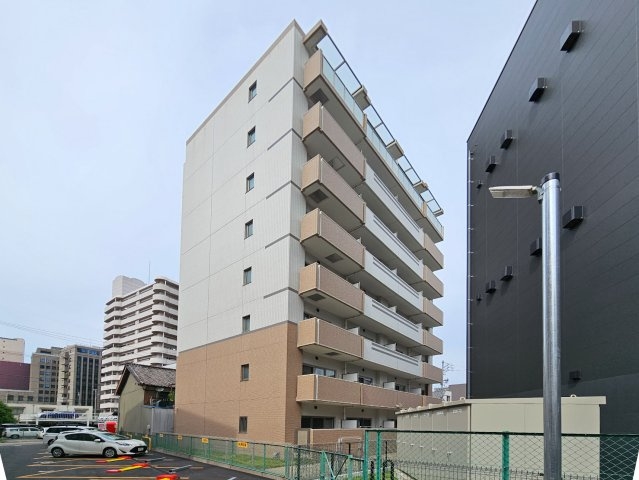 8996888/建物外観