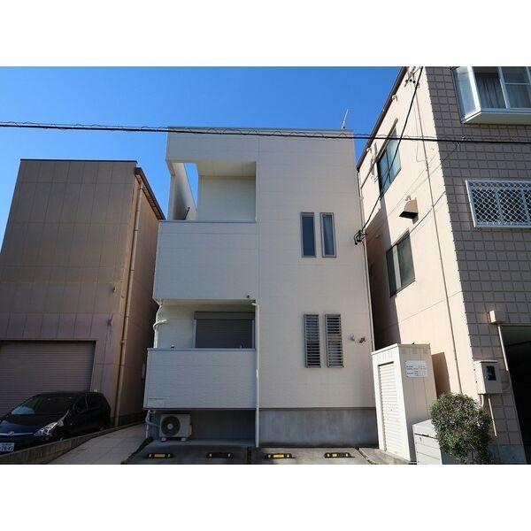 9297156/建物外観